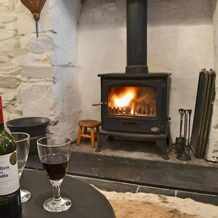 Cosy Terrace Cottage Built Into The Mountain Side. Blaenau Ffestiniog Exterior photo