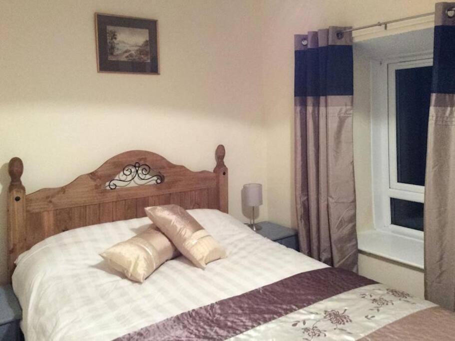 Cosy Terrace Cottage Built Into The Mountain Side. Blaenau Ffestiniog Exterior photo